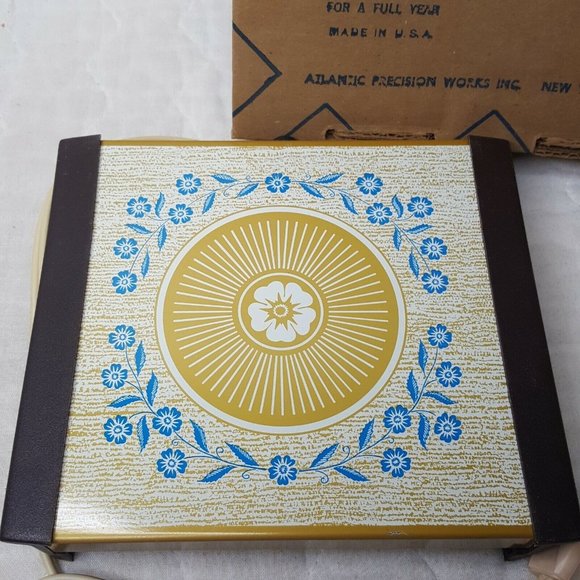 Vintage Warm-O-Tray Atlantic Precision 8" x 7" Warming Tray Plate w Original Box - Picture 2 of 5